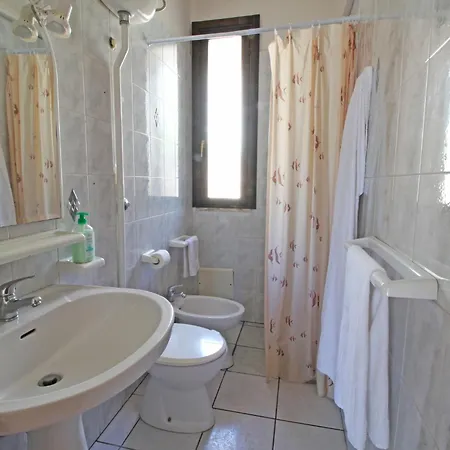 Gd Vacanza - In Con Piscina E Posto Auto - Apartment *